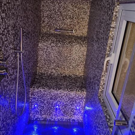 ナポリS&T Luxury House In Plebiscito Squareアパートメント エクステリア 写真