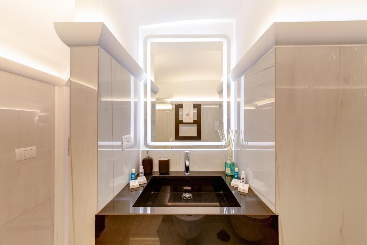 ナポリS&T Luxury House In Plebiscito Squareアパートメント エクステリア 写真