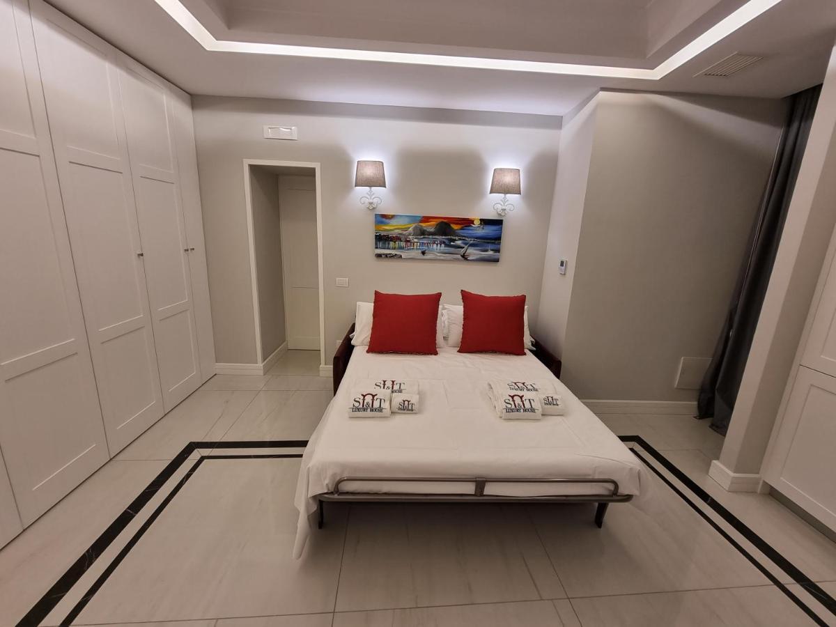 ナポリS&T Luxury House In Plebiscito Squareアパートメント エクステリア 写真