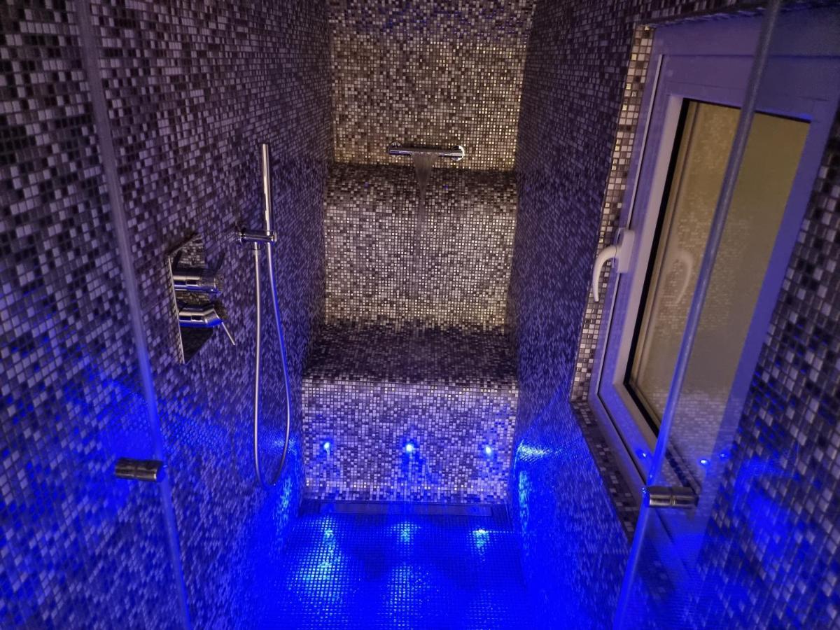 ナポリS&T Luxury House In Plebiscito Squareアパートメント エクステリア 写真